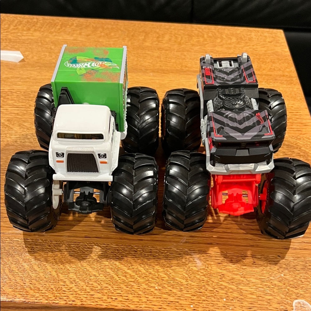 Dual Monster Truck Set - White and Black